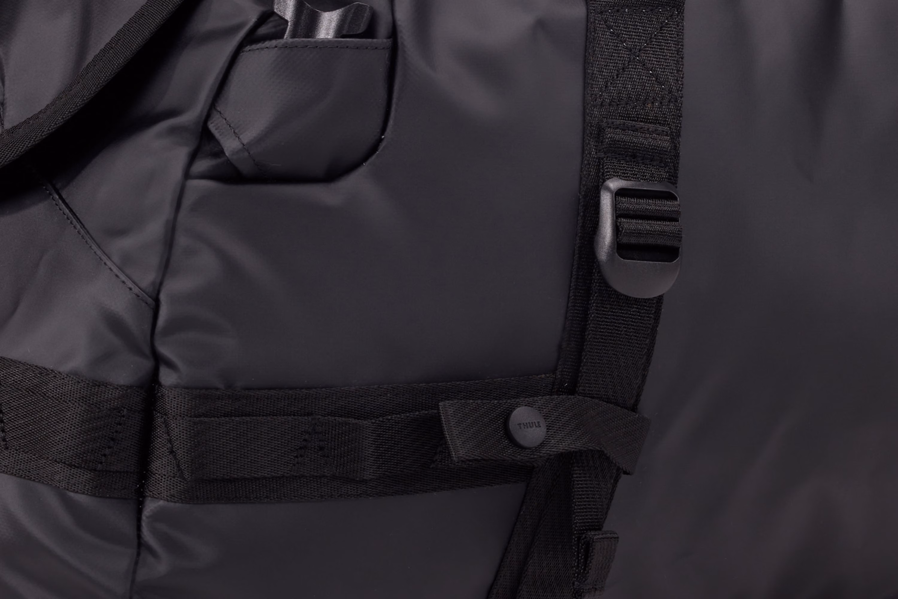 Thule Chasm Duffel 90L black