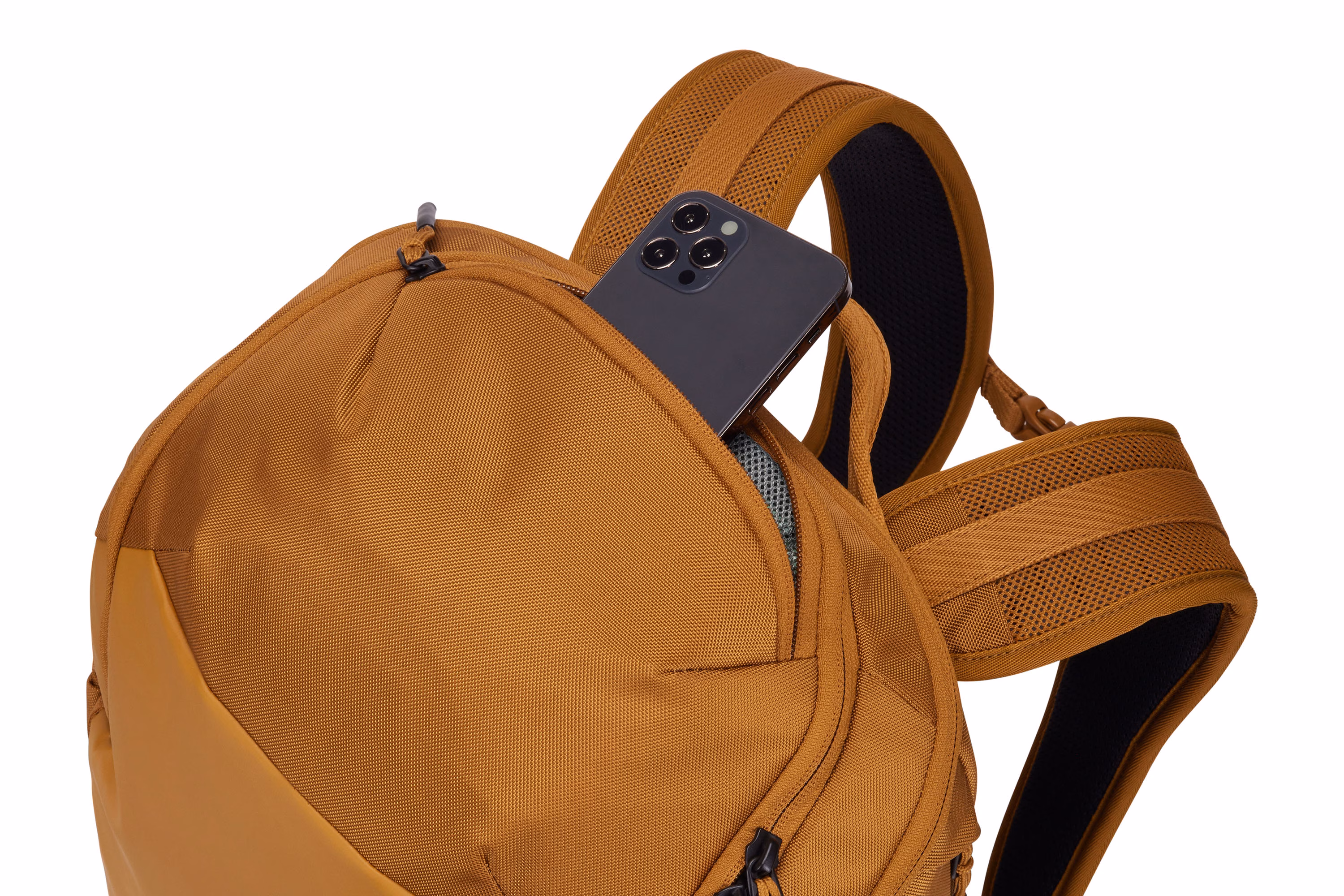 Thule Chasm backpack 26L golden
