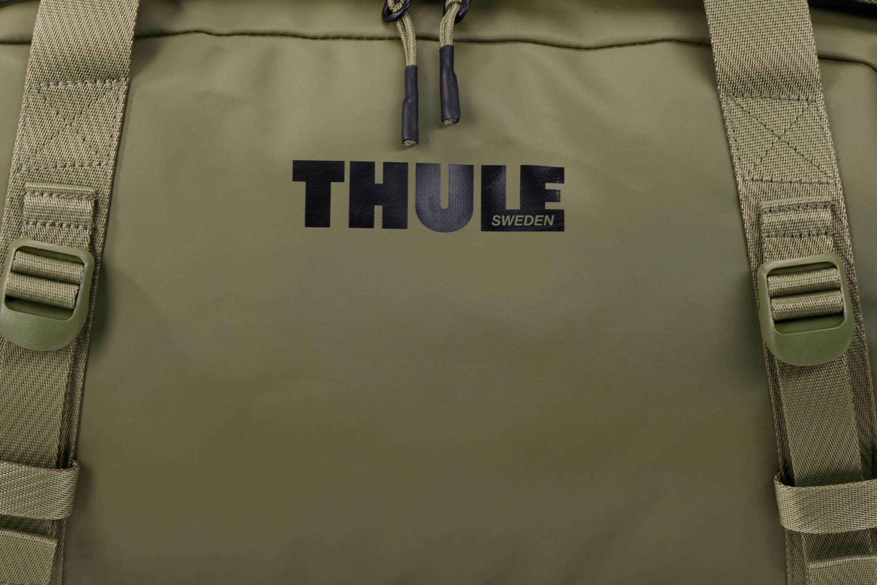 Thule Chasm 40L duffel olivine