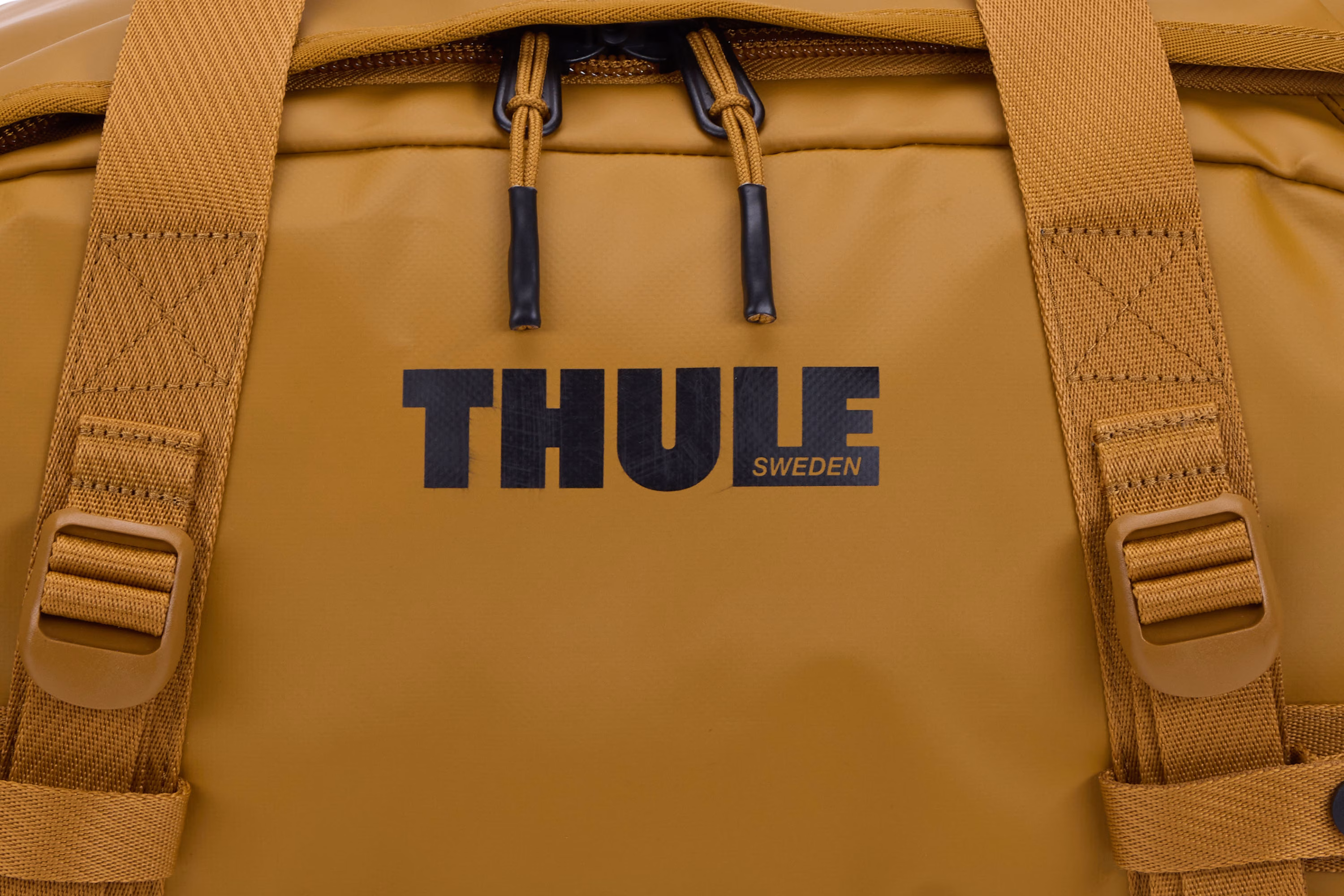 Thule Chasm 30L duffel