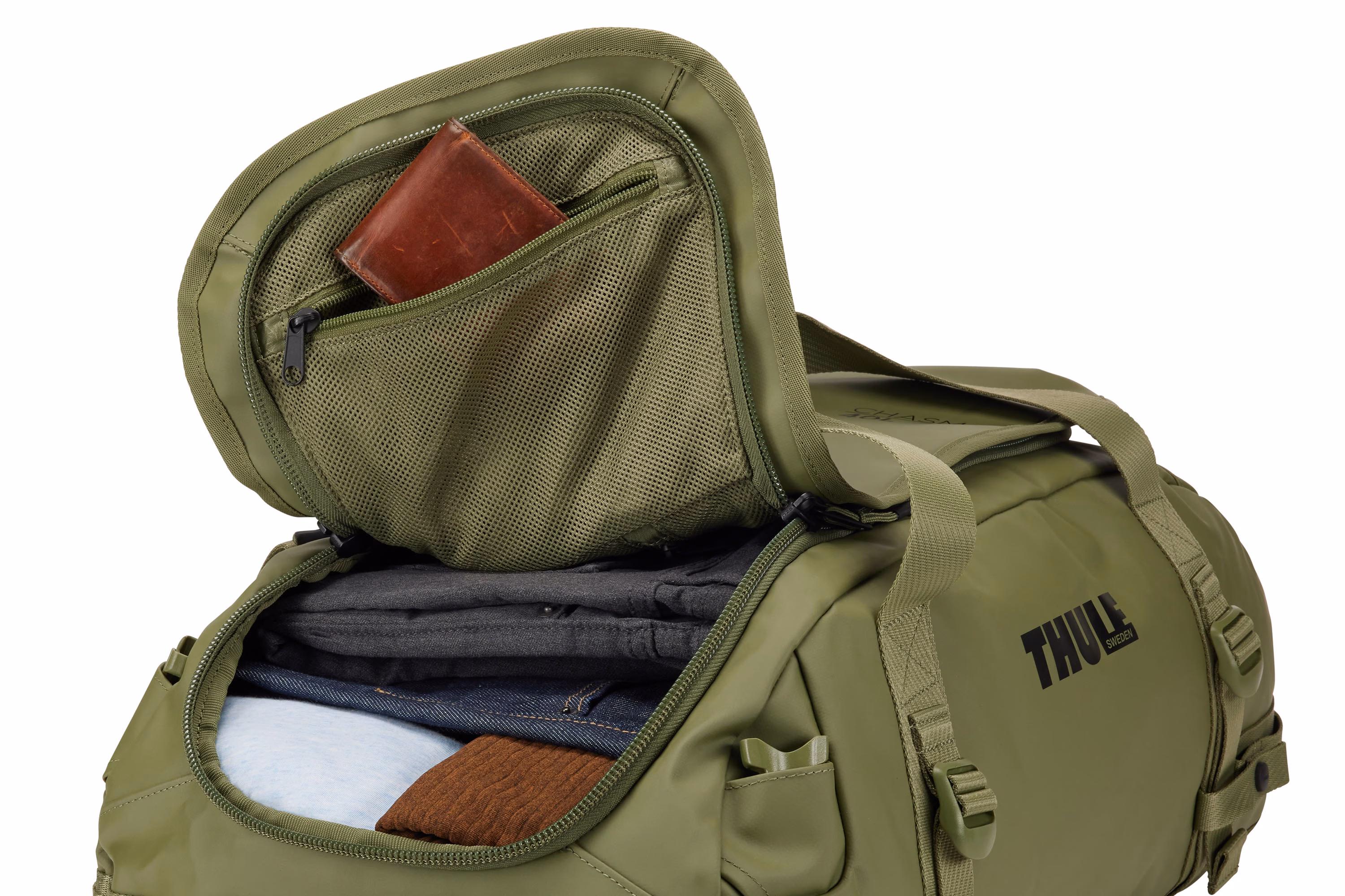 Thule Chasm 40L duffel olivine