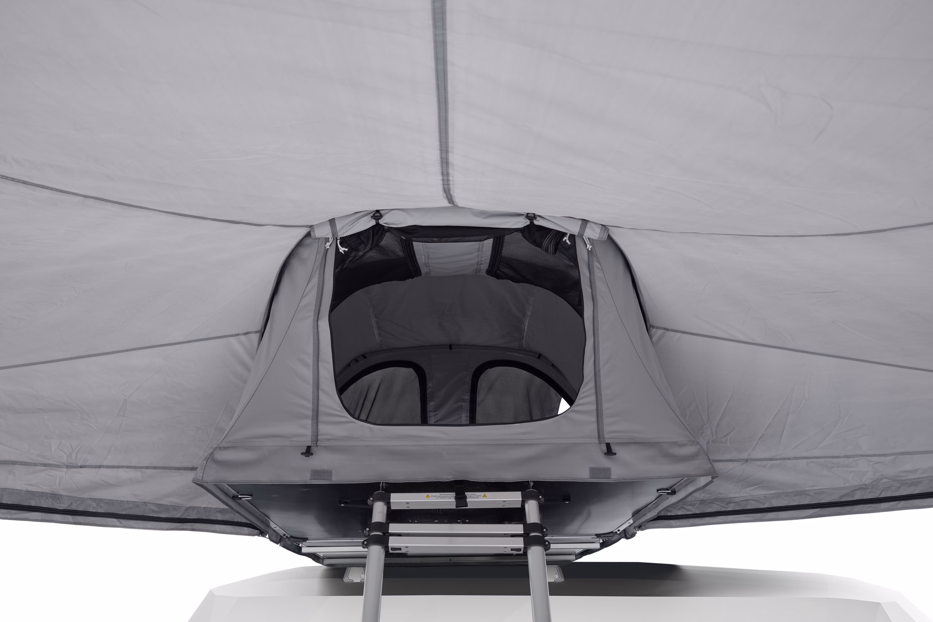 Thule Approach awning 2 feature