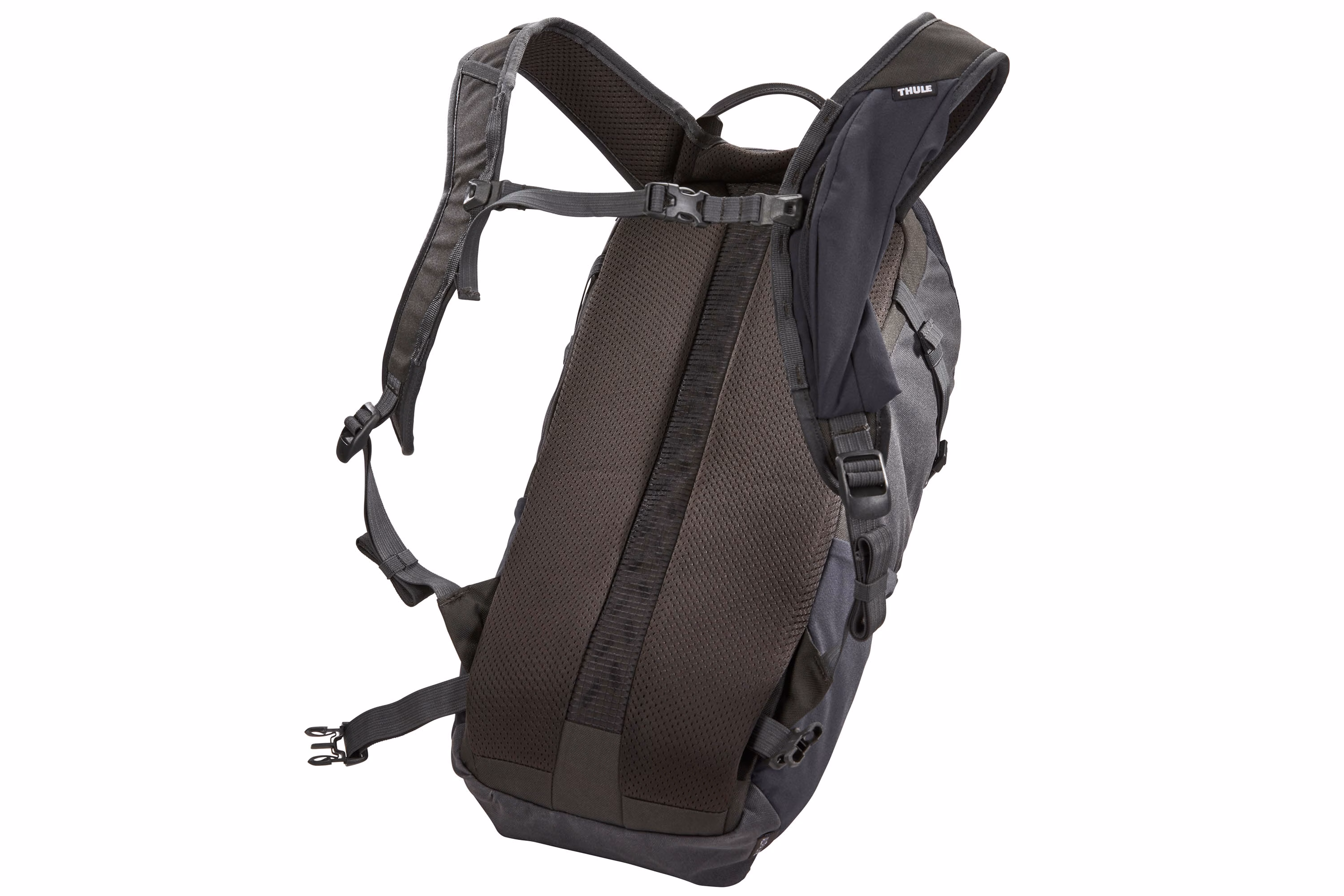 Thule AllTrail X 15L breathable backpanel