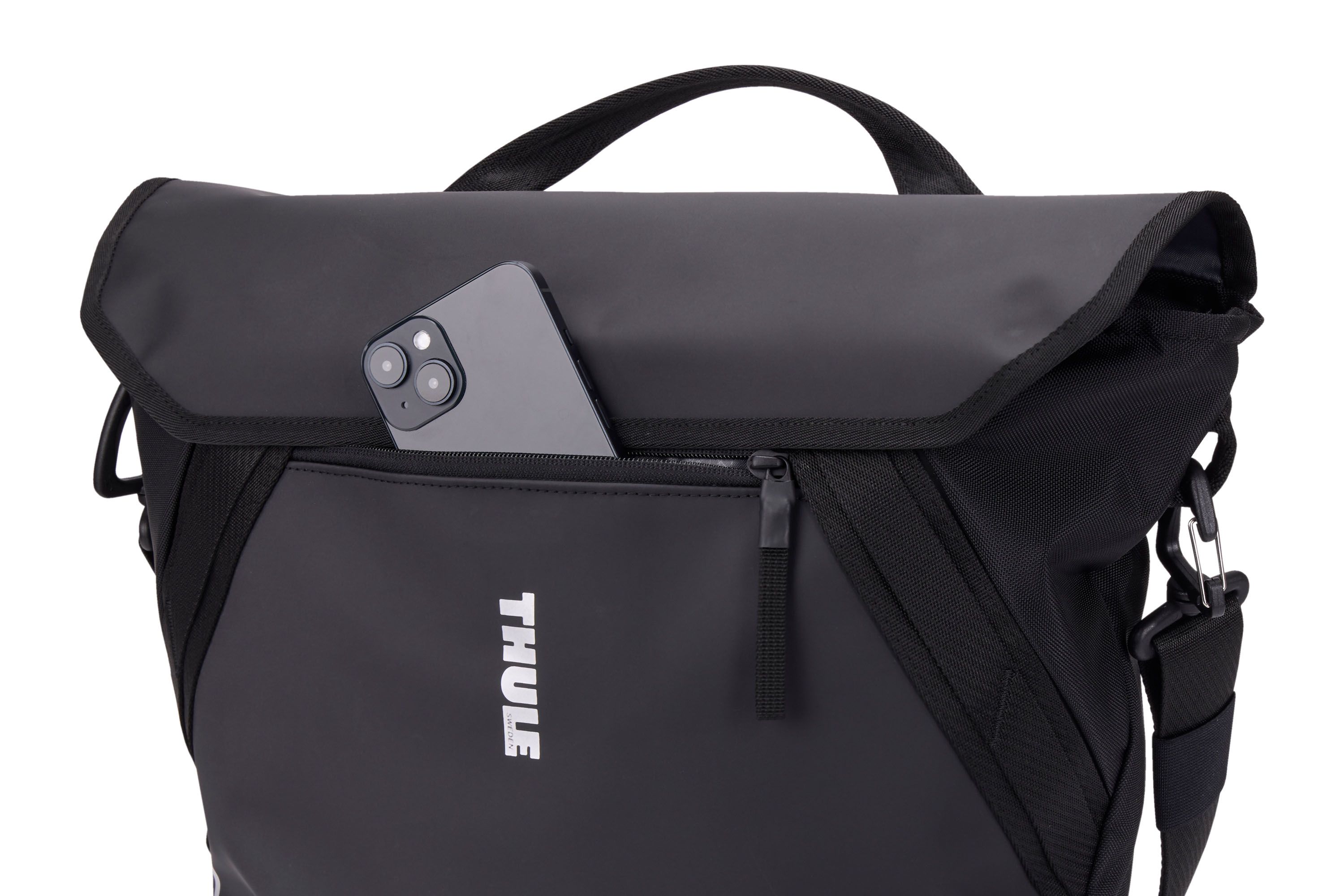 Thule Chasm tote with InLock 25L black