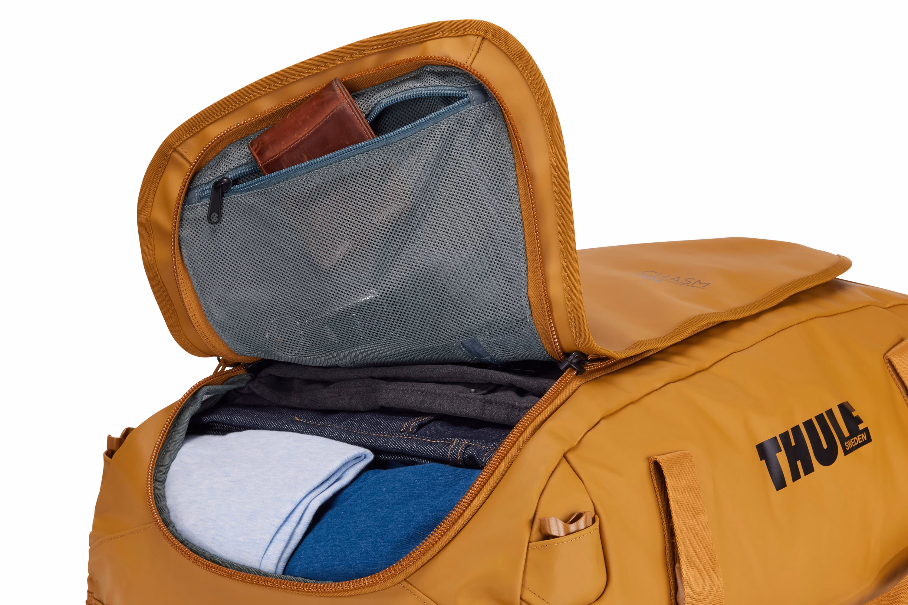 Thule Chasm 70L duffel golden