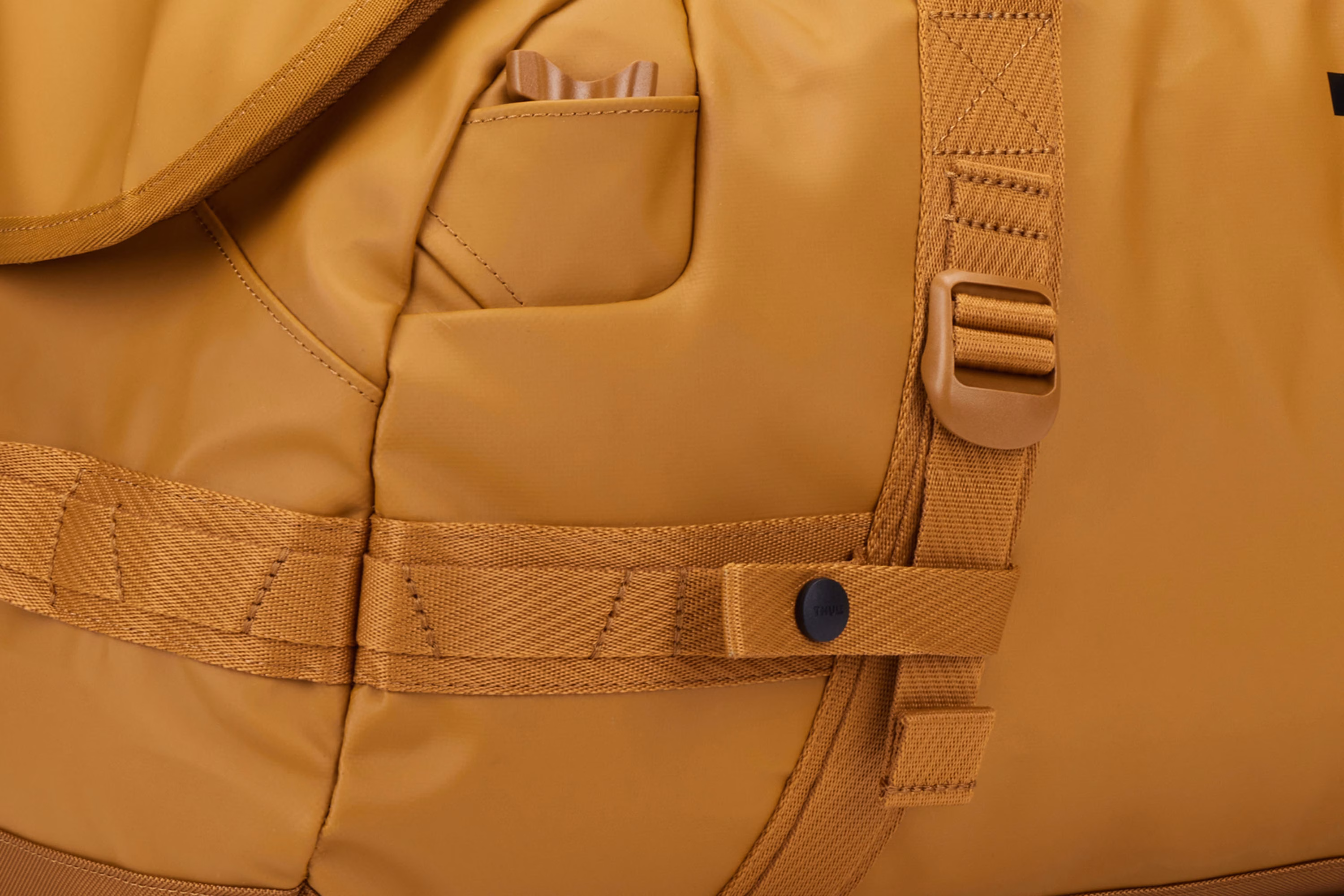 Thule Chasm 70L duffel golden