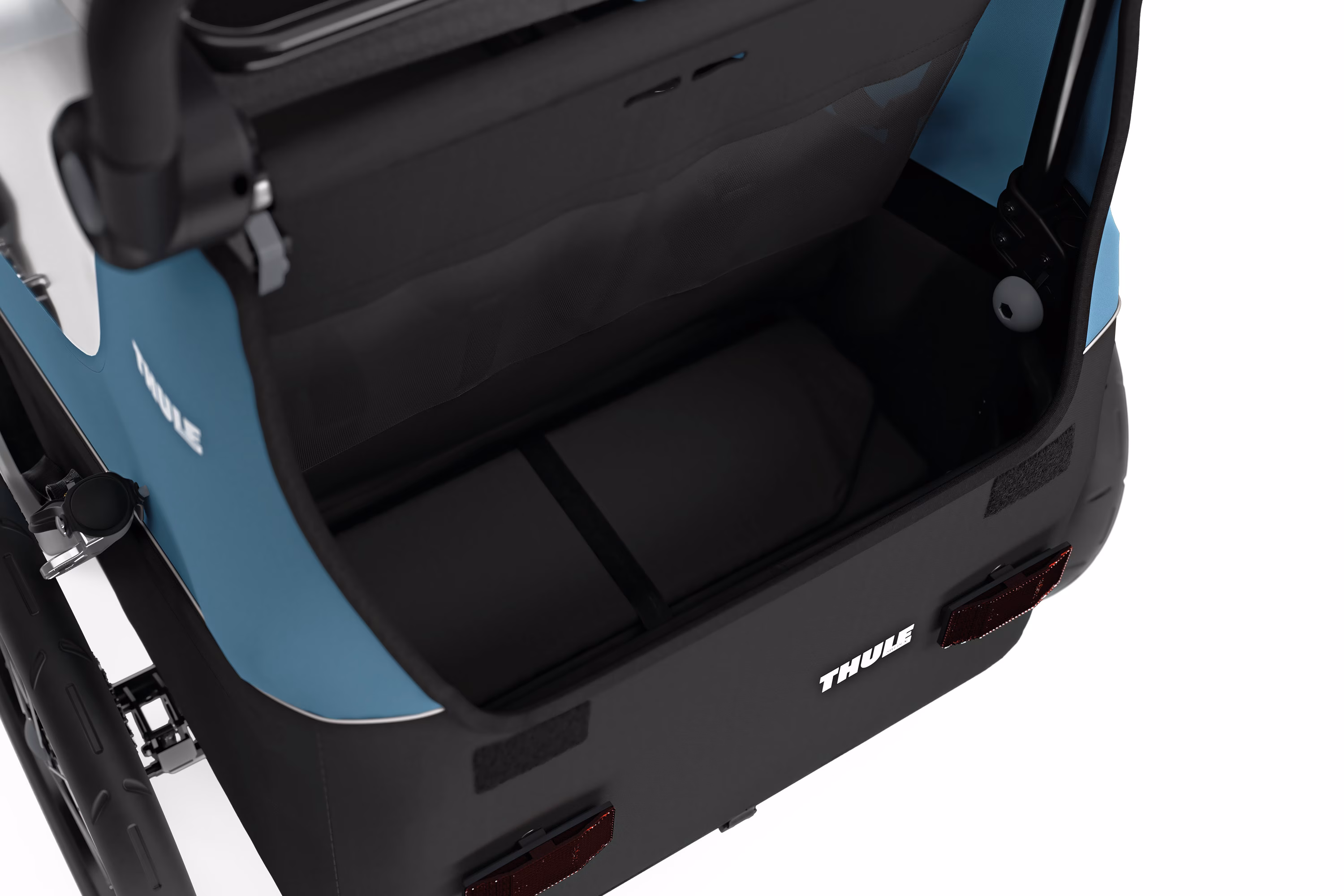 Thule Courier