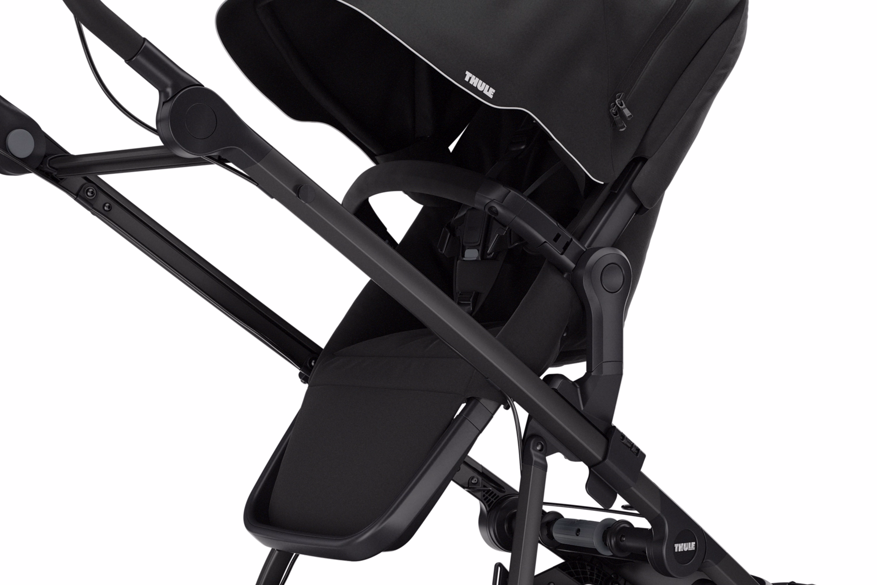 Thule Urban Glide reversible seat feature - Bumper bar compatible