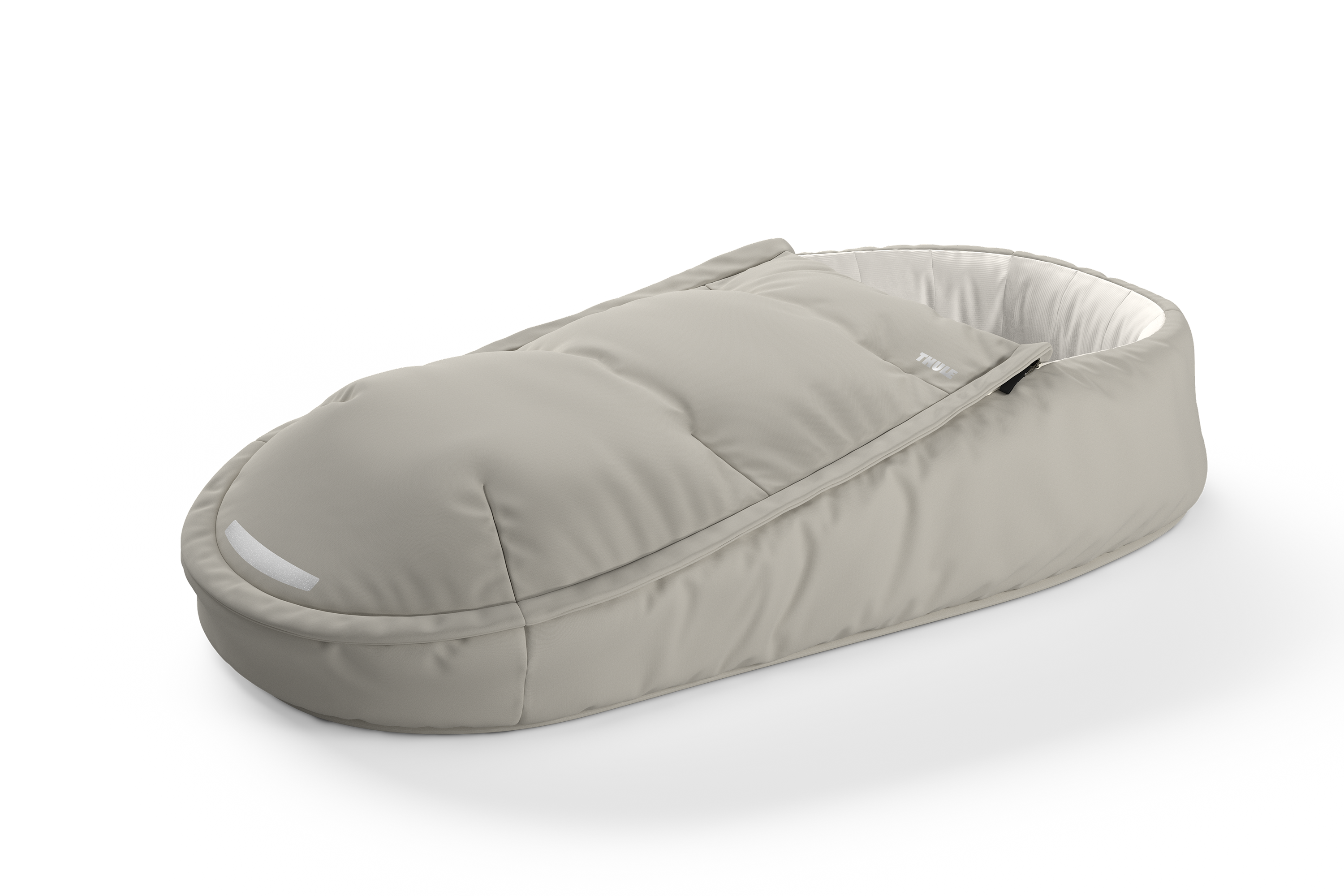 Thule Elements S Feature: Covers full first cold season