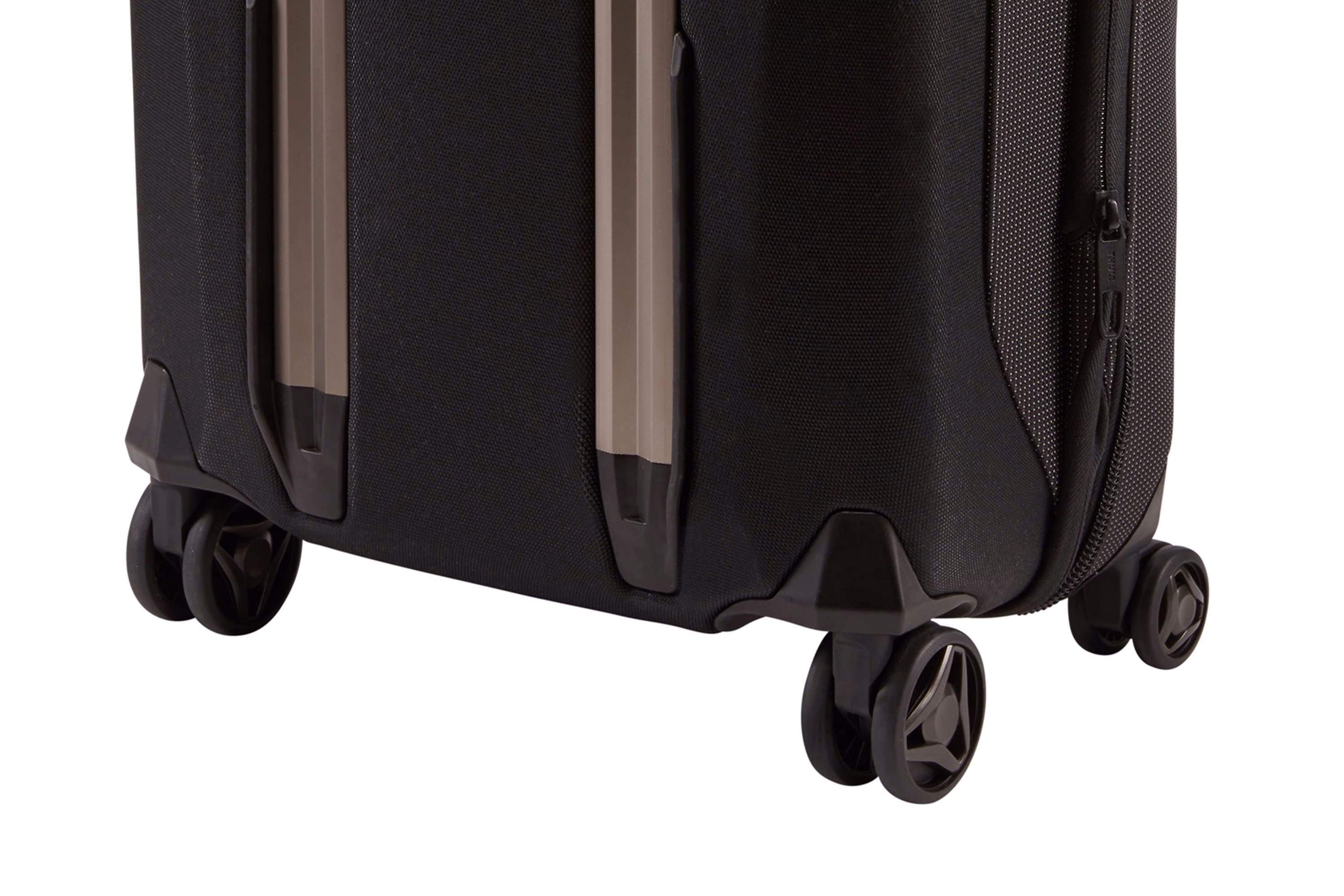 Thule Crossover 2 Carry On Spinner